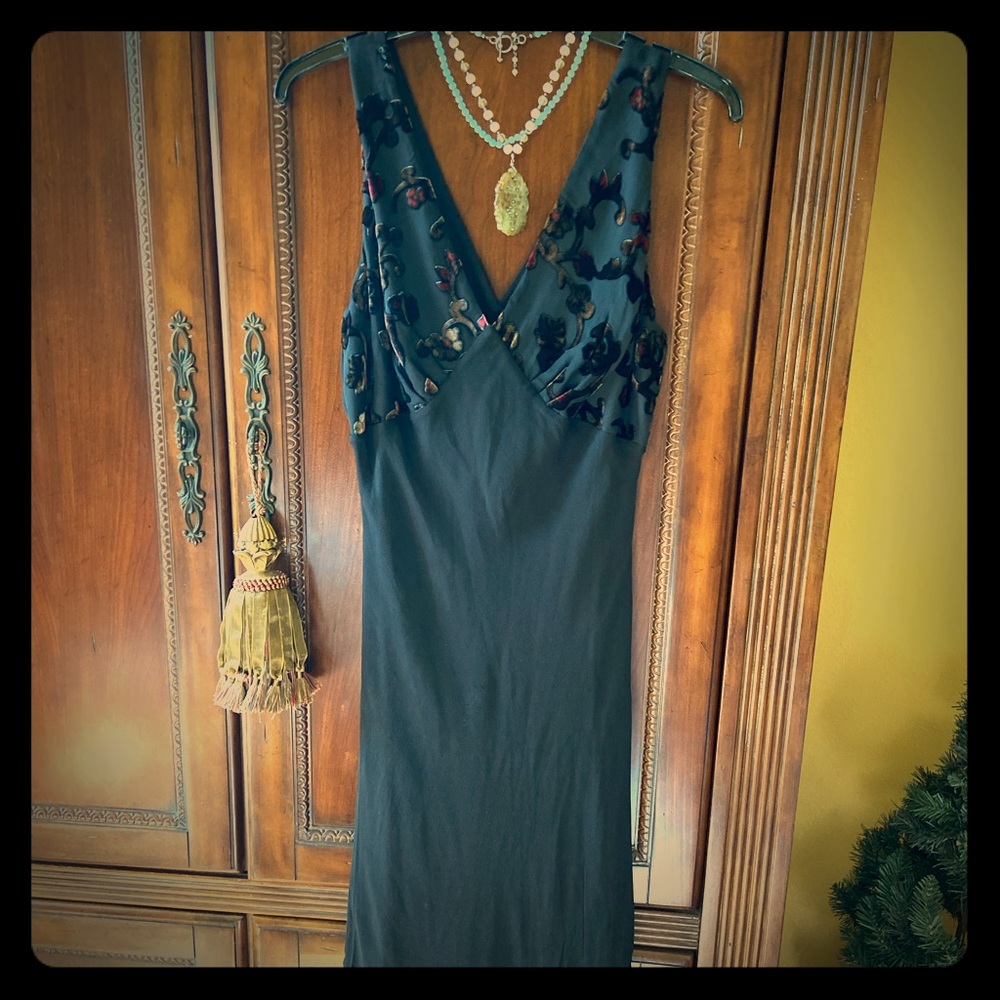 🛍🕊🗝VINTAGE STYLE BLACK DRESS🗝🕊🛍